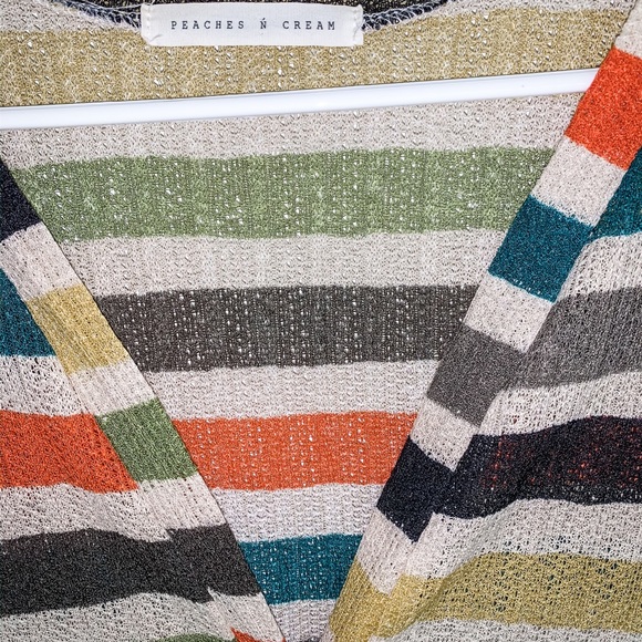 Rachel’s and cream top - Picture 2 of 3